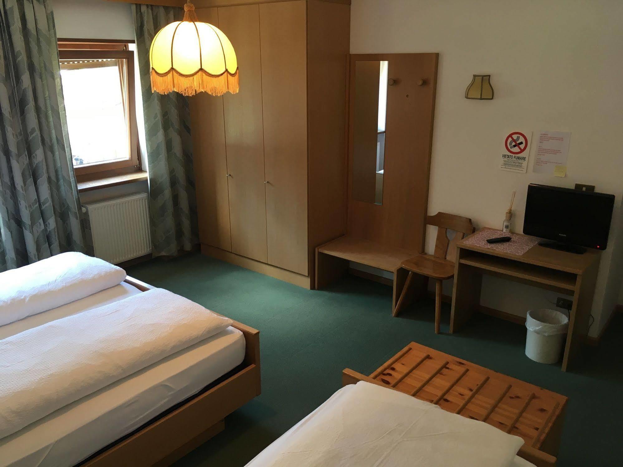 Garni Astor Hotel Arabba Exterior foto